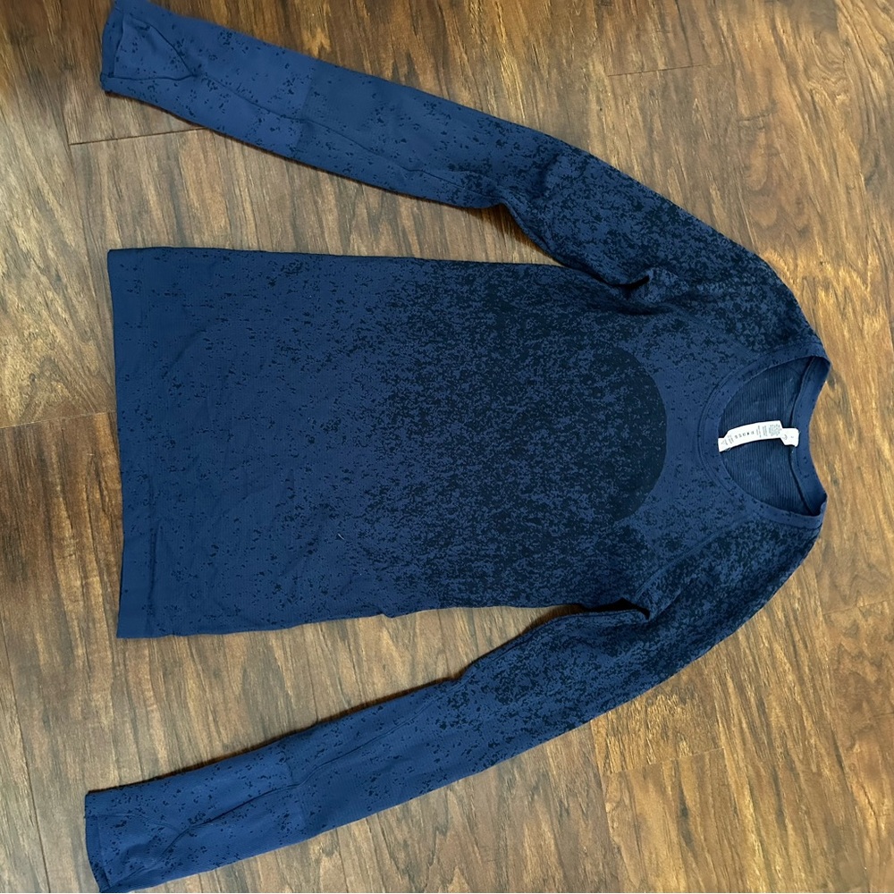 Lululemon Athletica Blue Long Sleeve Top